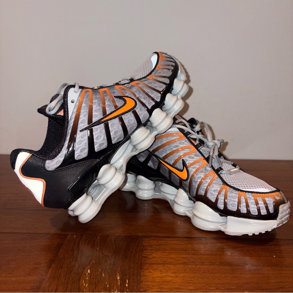 Nike Shox TL Light Smoke Grey Black Bright Mandarin AV3595-011 Men's Size New